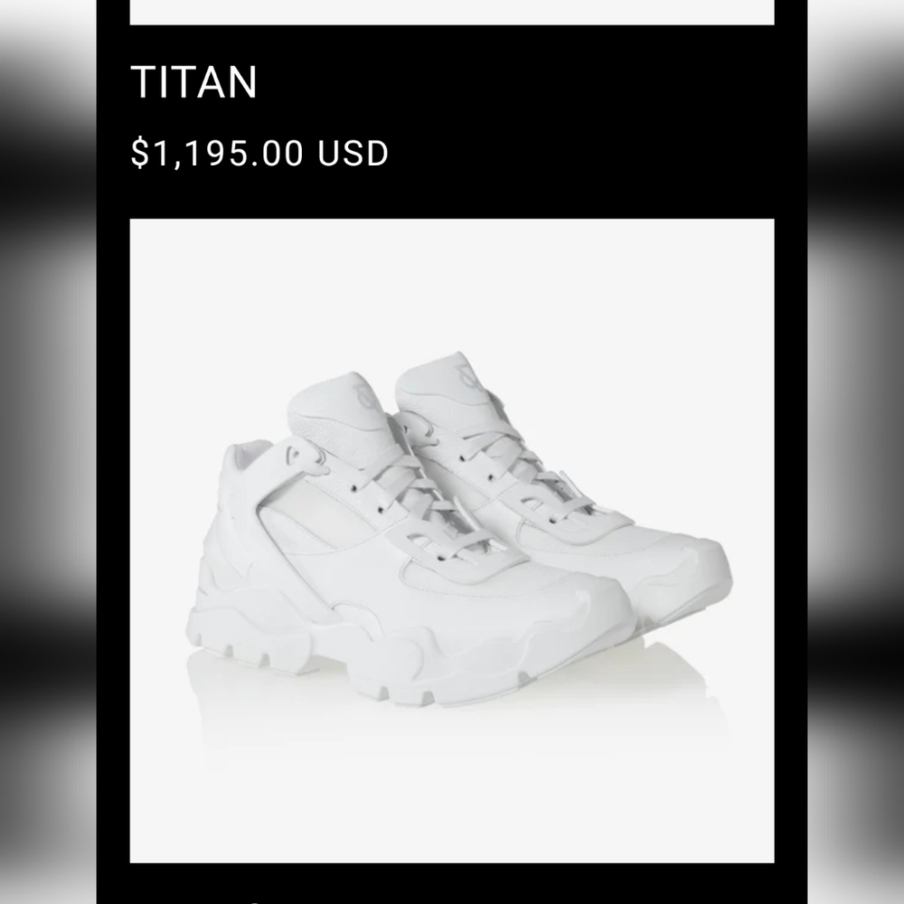 Selling 2 pair of Sneakers